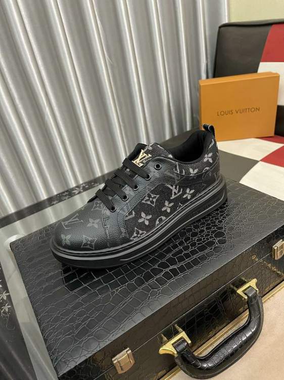 Picture of Louis Vuitton Shoes _SKULVsz38-44jyh052915865